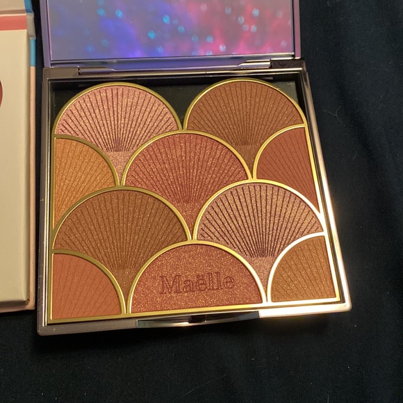 2 Blush Palettes- the Balm & Maelle - Picture 7 of 8
